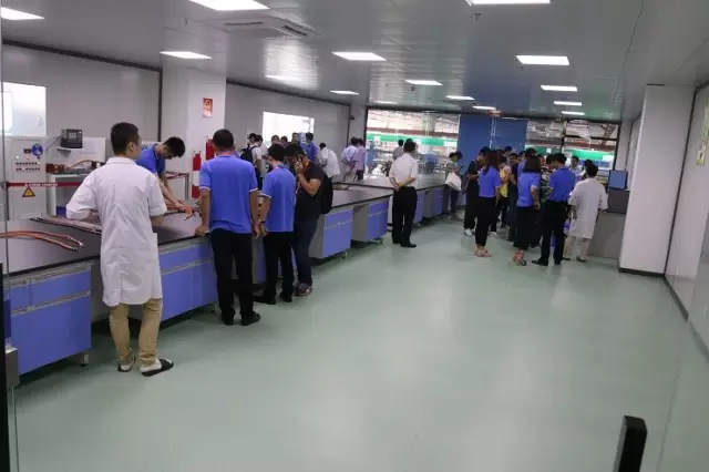 坪山论道，，，，，，扫荡“车”前“拦路虎”8.jpg